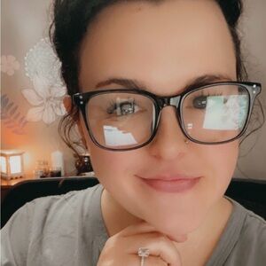 Meet your Posher, Sara